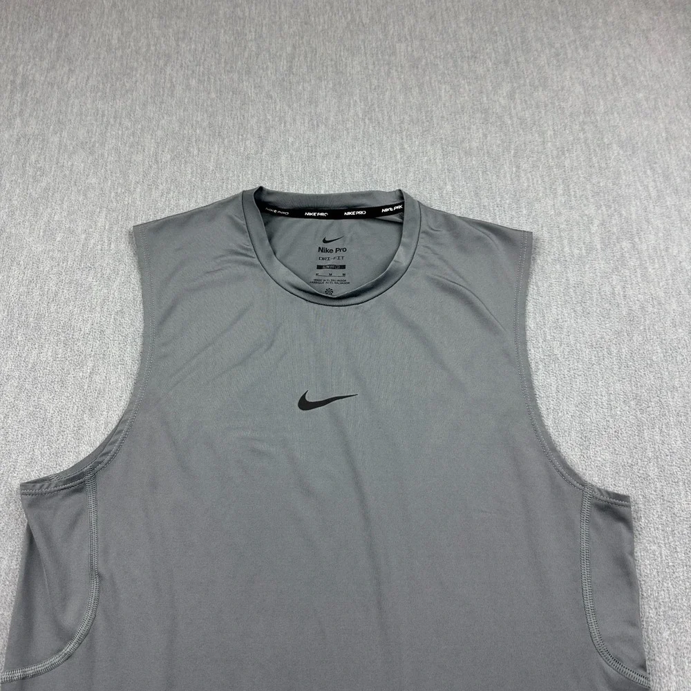 Nike Pro Shirt Mens Medium Gray Core Dri-Fit‎ Slim Fit Active Gym Workout FB7924